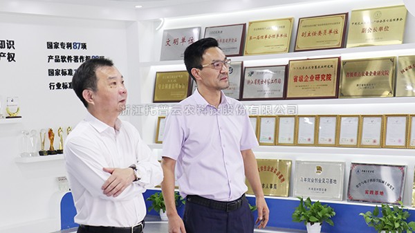杭州市农业农村局党组书记、局长柴世民一行莅临丝瓜污视频参观考察