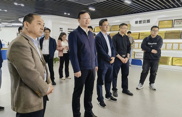 农业农村部信息中心副主任张国庆带队赴丝瓜污视频参观调研