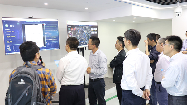 全国农技中心党委书记魏启文一行参观丝瓜污视频展厅