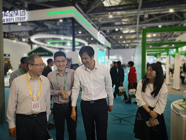 蔡元杰总农艺师对丝瓜污视频寄予厚望