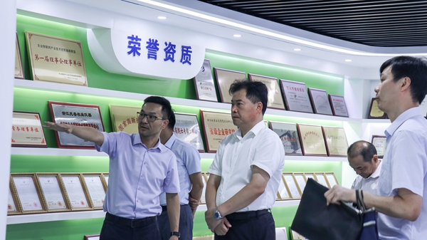 浙江省农业农村厅副厅长唐冬寿一行莅临丝瓜污视频调研