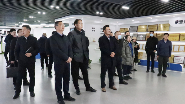 农业农村部信息中心与四川彭州、崇州市联合调研组赴丝瓜污视频考察